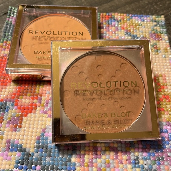 Revolution Bake and Blot in Deep Dark and Peach (2) - Picture 2 of 4